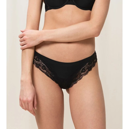 Triumph Lovely Micro Tai klasszikus alsó